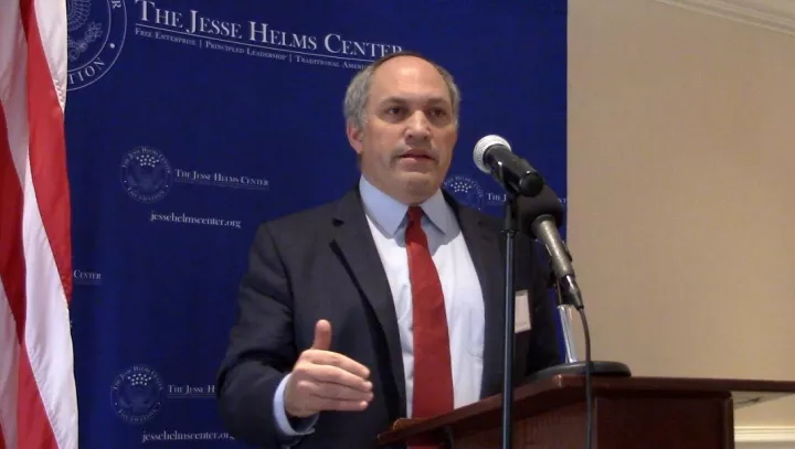 Μάικλ Ρούμπιν: «Ο Κίσινγκερ είναι νεκρός.  “