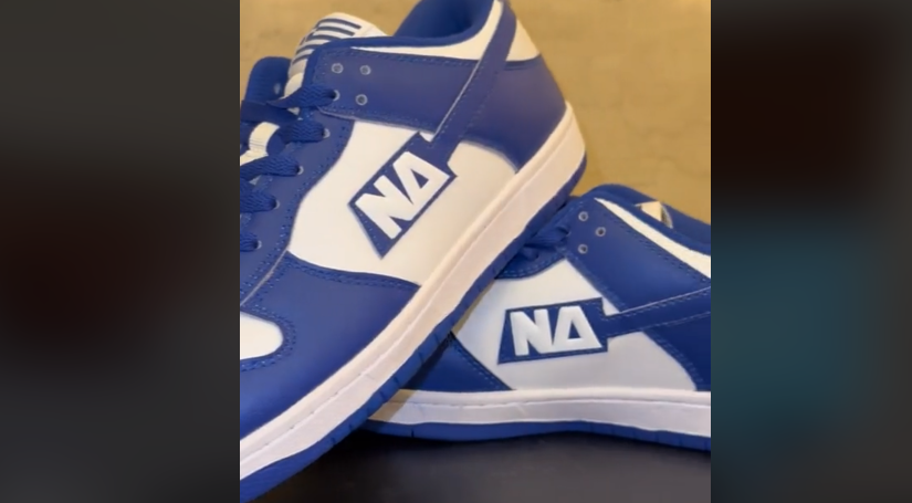 Не «хтыпема» Митсотаке сто Tik Tok με μπλε παπούτσια: «Ζηλέψαμε του ΠΑΣΟΚ»