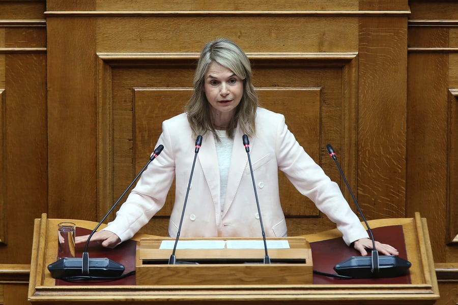 Μιλένα Αποστολάκη: Ανακοίνωσε την υποψηφιότητά του για την ηγεσία του ΠΑΣΟΚ