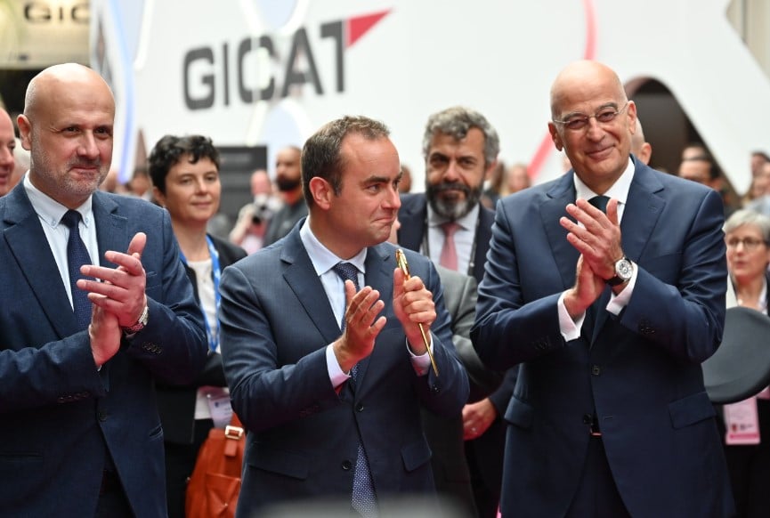 Στη Γαλλία ο Ν.  Δένδιας – Διμερής και του Γάλλου ομολόγου