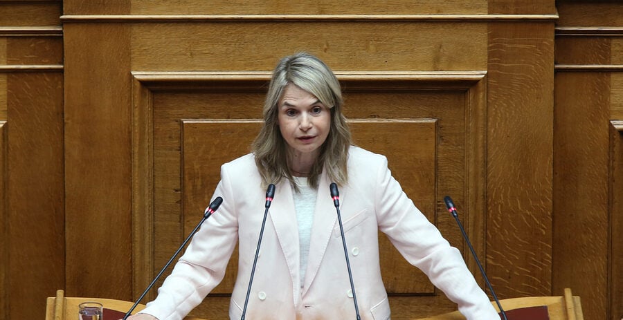 Μιλένα Αποστολάκη: Αποσύρεται από την κόρσα για την περδρία του ΠΑΣΟΚ