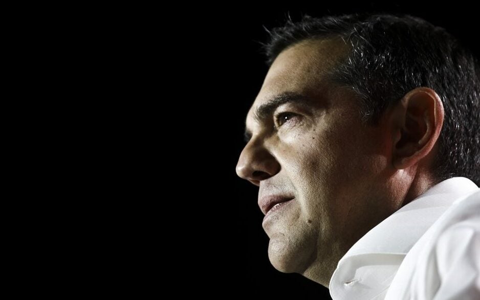 Άρθρο Αλέξη Τσίπρα για τα 50 γρανά Μεταπολιτείους: Οι πολίτες γυρίζουν την πλάτη σε ολόκληρο το πολιτικό σύστημα