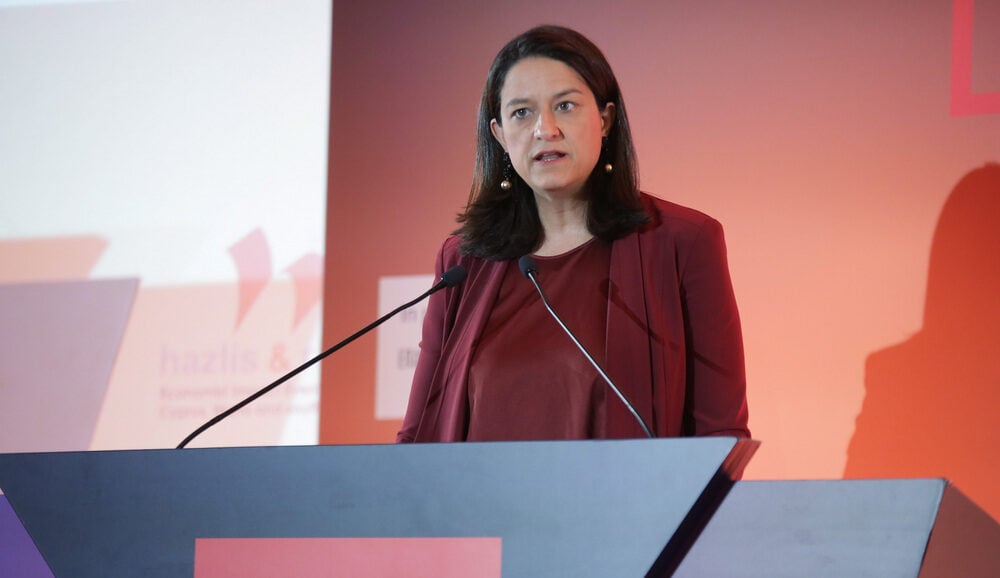 Κεραμέως: Από 1/1/2025 αυξήσεις εισφορών – Εκτιμήσεις τελικού συντελεστή